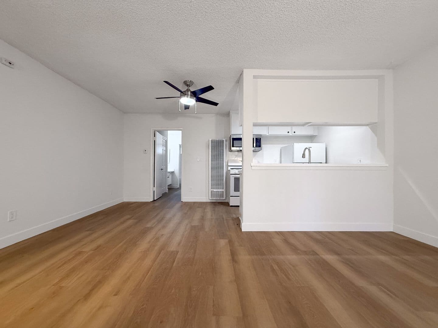 Woodland Hills Apartment: 5480 Quakertown Ave