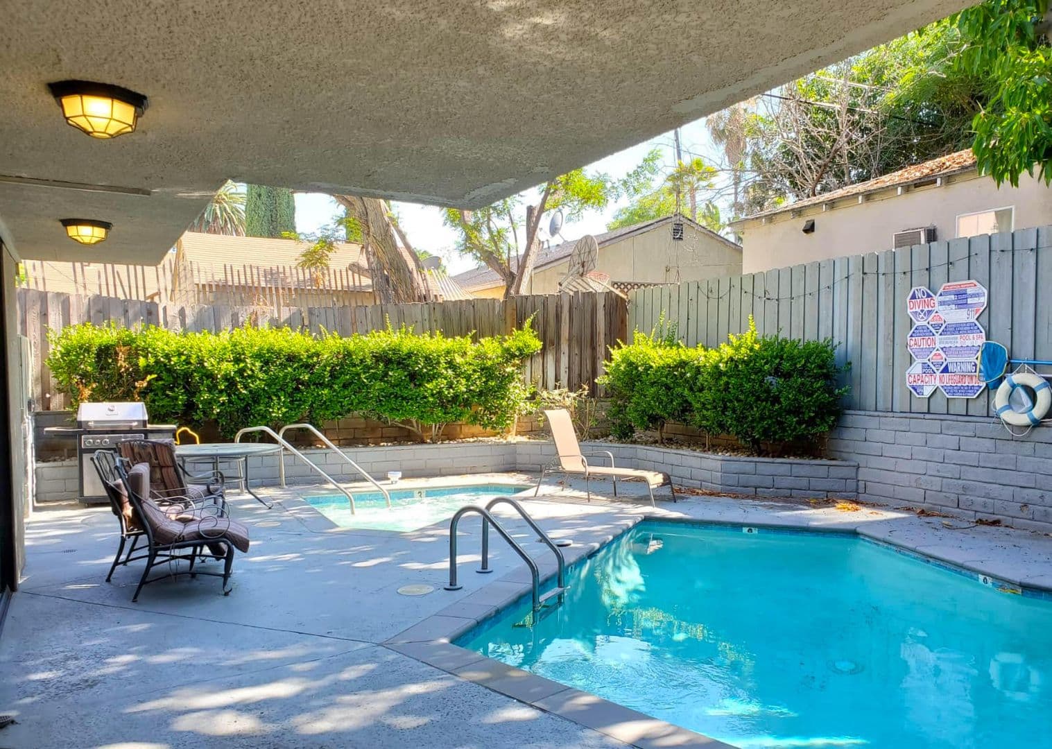 North Hollywood Apartment: 10822 Otsego Street