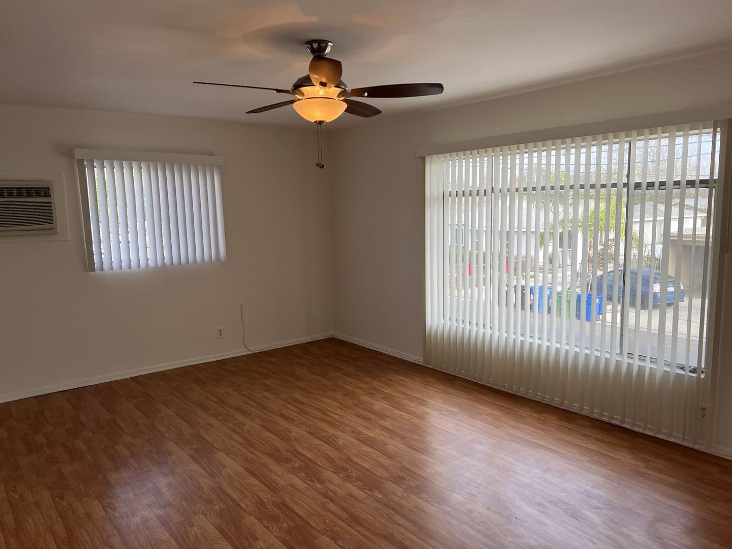 North Hollywood Apartment: 6805 Bellaire Ave.
