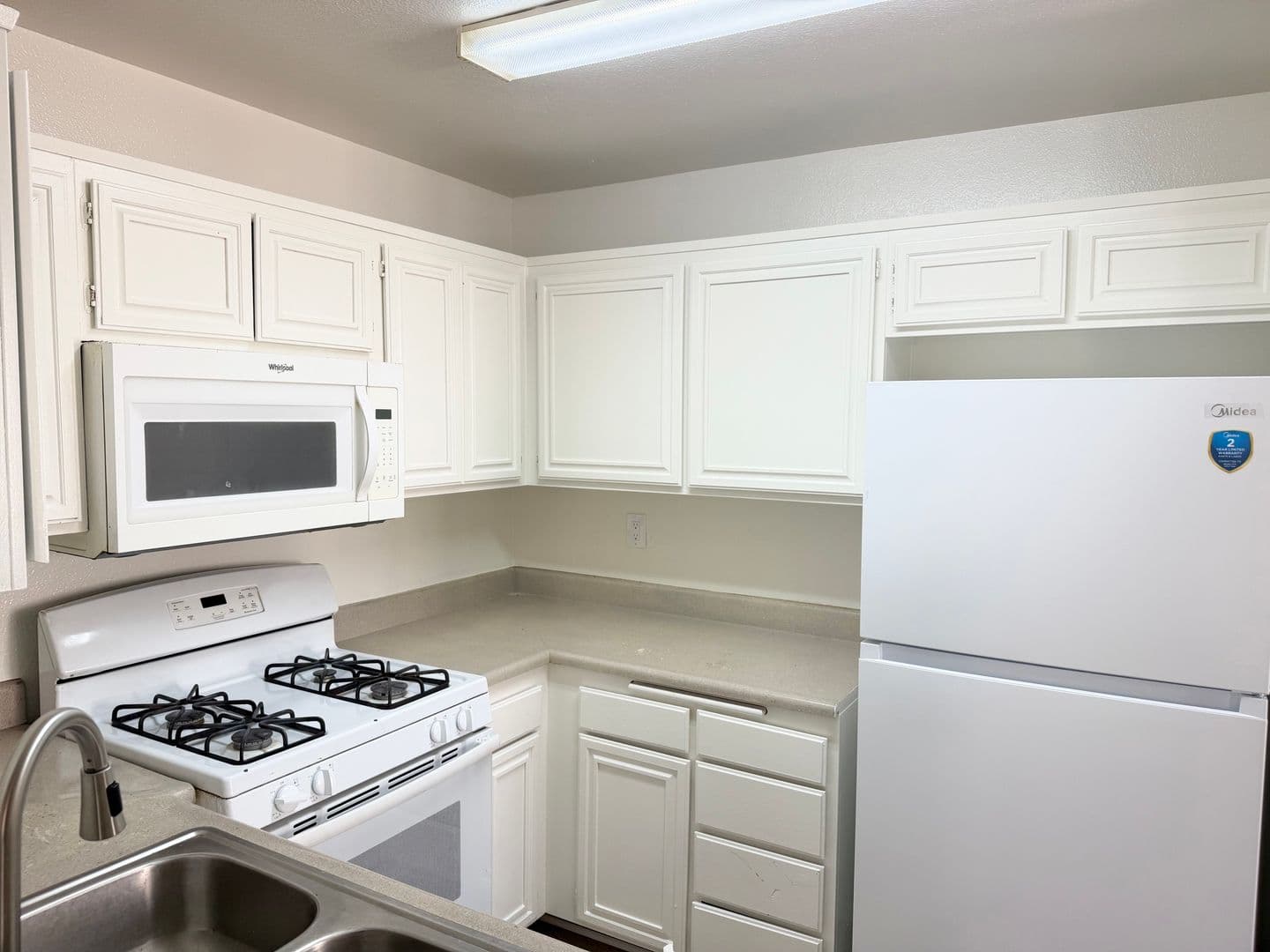 Canoga Park Apartment: 7020  Remmet Ave.