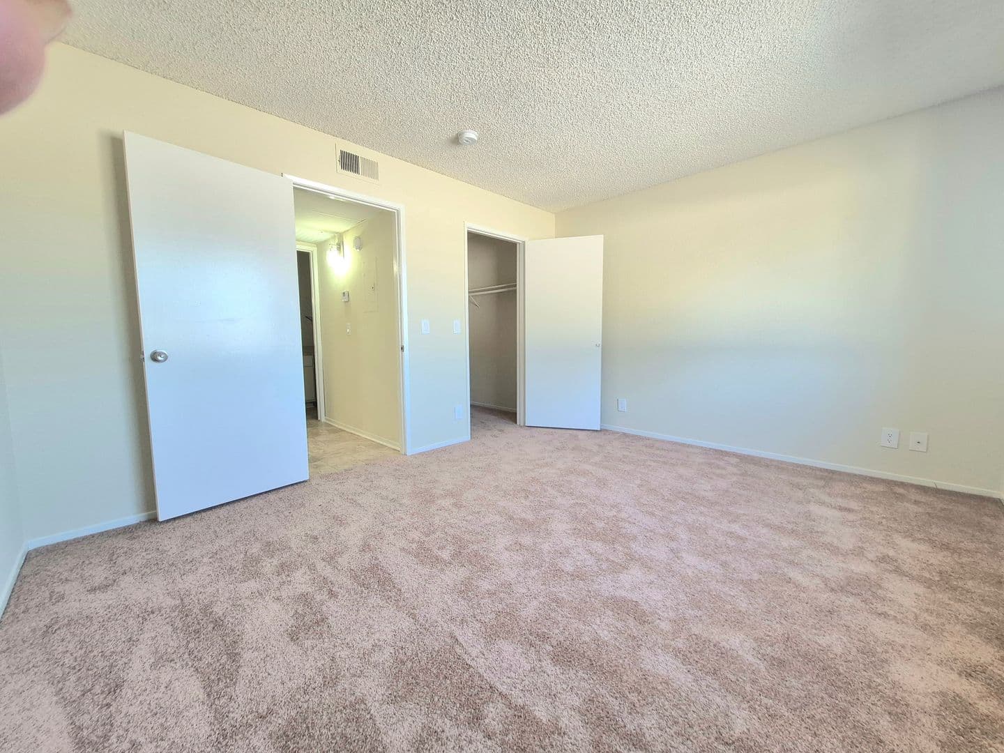 Canoga Park Apartment: 7255 Independence Ave