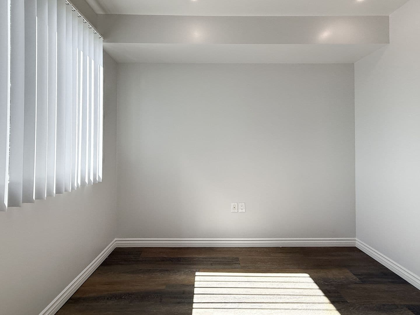 Reseda Apartment: 18711 Sherman Way