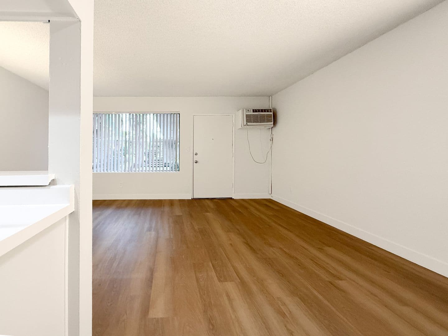 Woodland Hills Apartment: 5480 Quakertown Ave