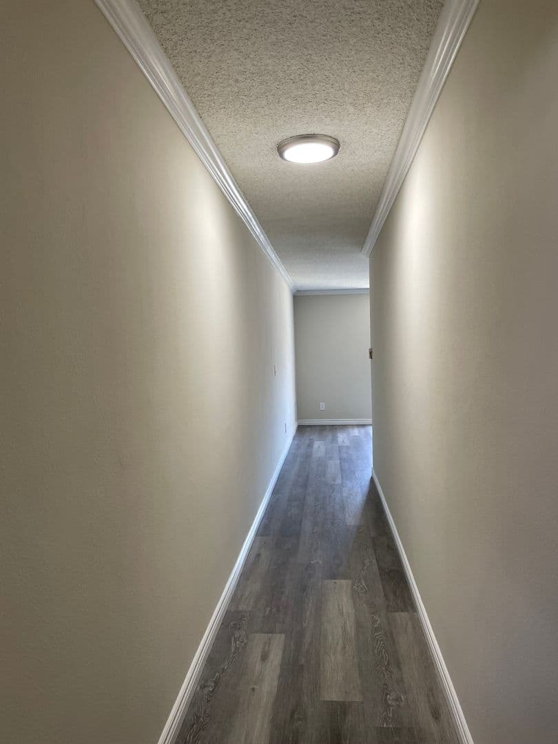 Canoga Park Apartment: 7909 Topanga Canyon Blvd