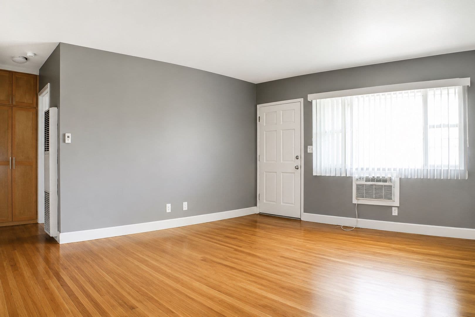 North Hollywood Apartment: 6859-6865 Fulton Ave.
