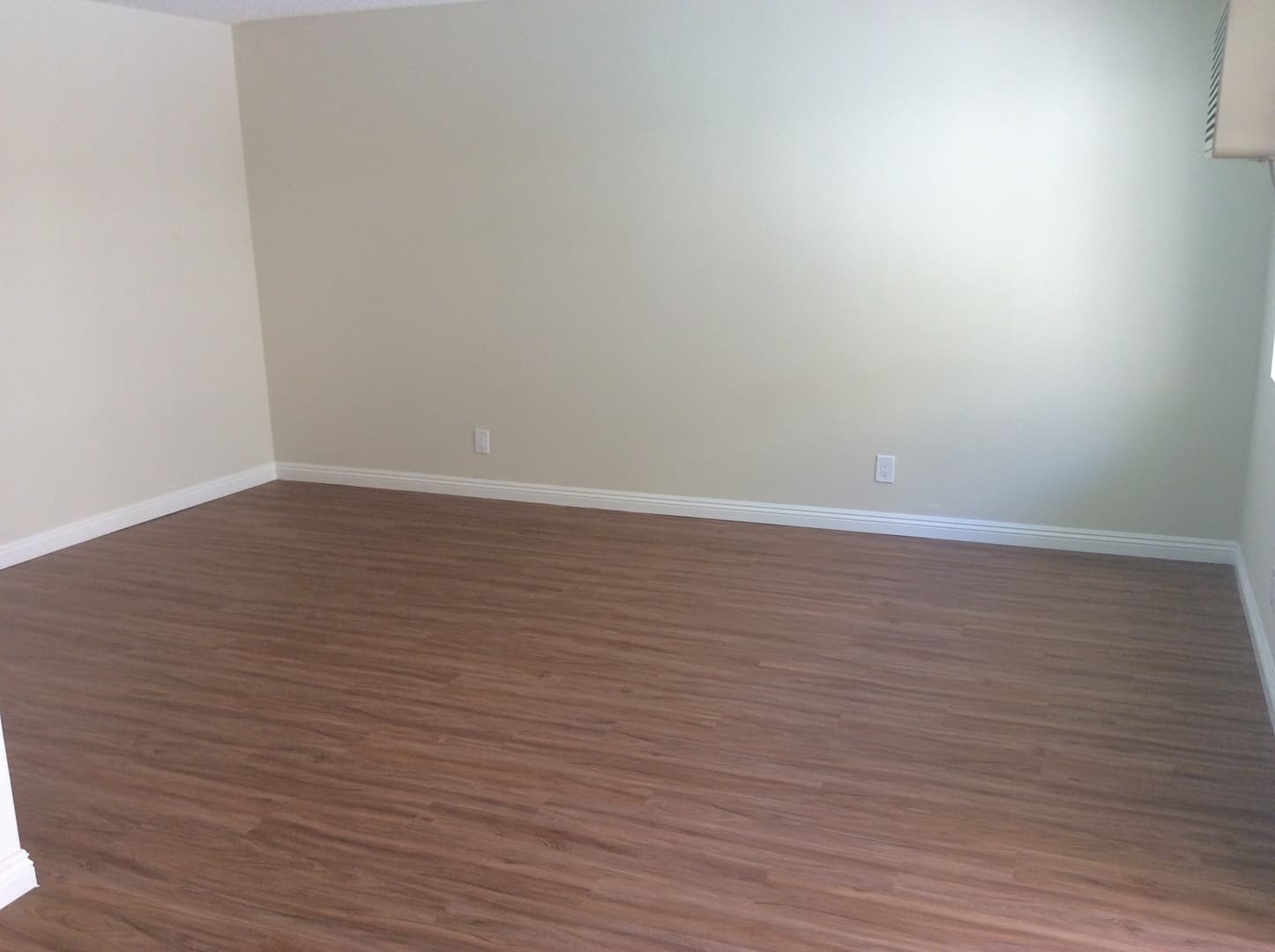 Canoga Park Apartment: 8360 Northgate Avenue