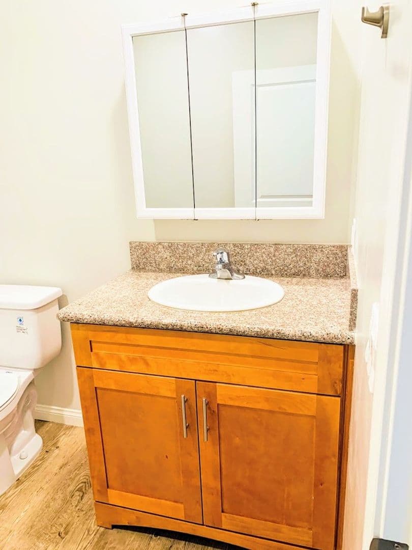 Van Nuys Apartment: 15313 Cabrito Rd