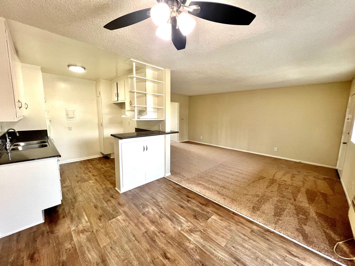 Northridge Apartment: 8830 Etiwanda Ave