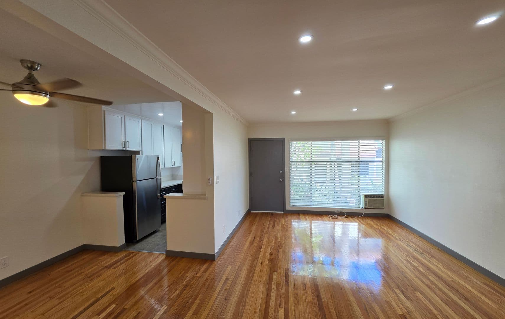 Los Angeles Apartment: 815 N. Fuller Ave,