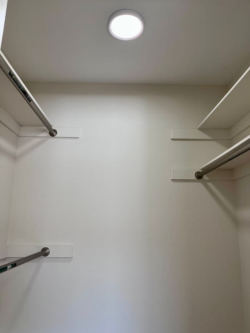West Los Angeles Apartment: 2475 Corinth Avenue