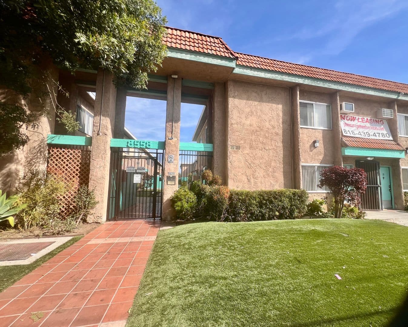 North Hills Apartment: 8558 Columbus Ave.