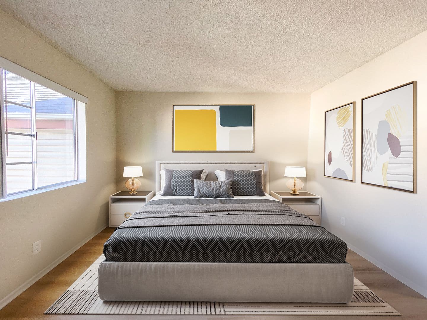Canoga Park Apartment: 21445 Saticoy St.
