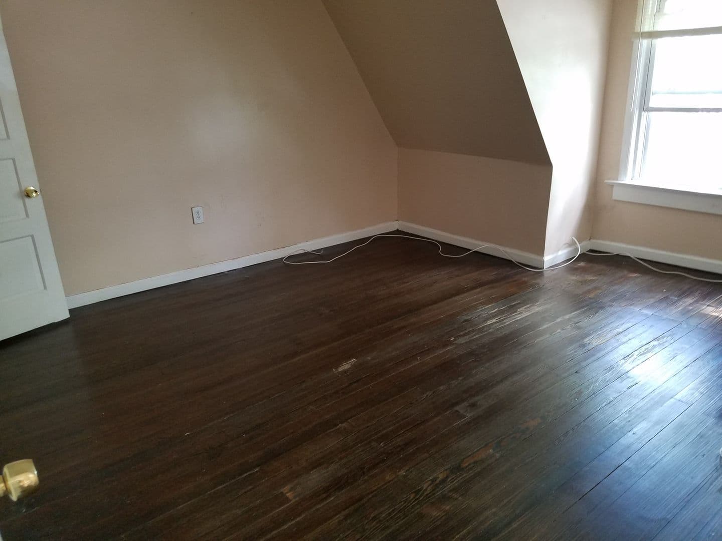 Newark House: 463 4th Ave