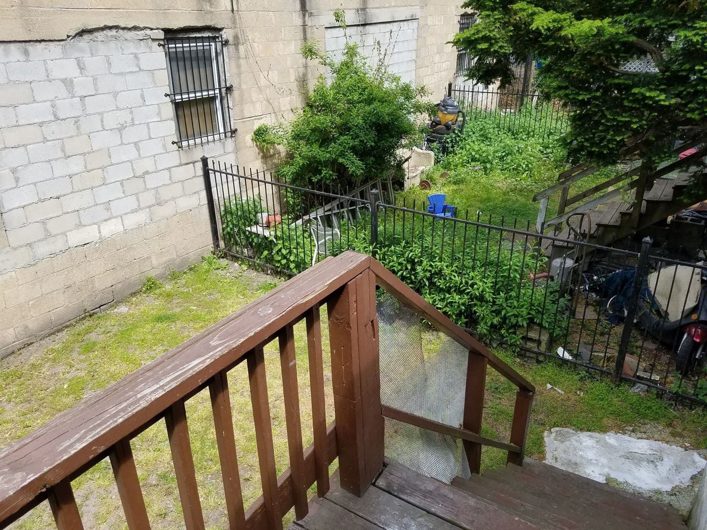 Newark House: 463 4th Ave
