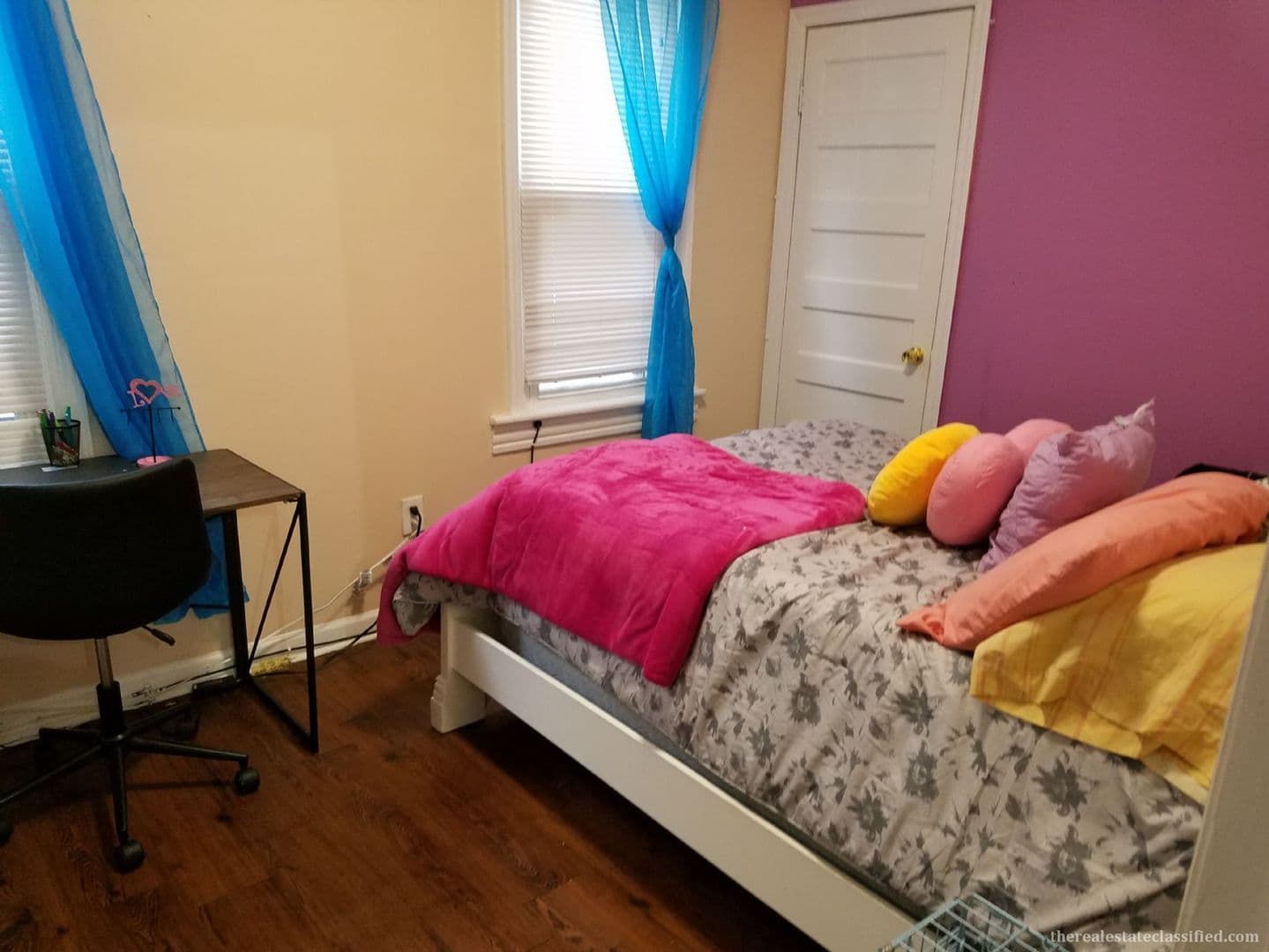 Newark Apartment: 33 Springdale Ave