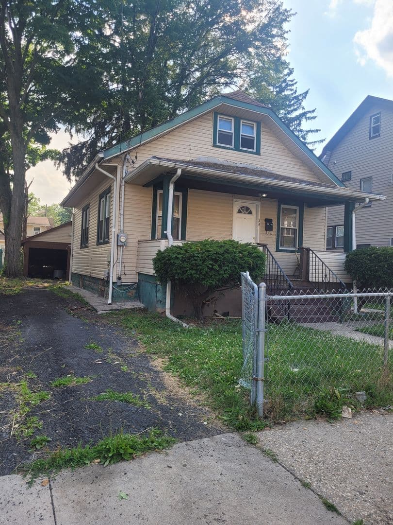 Newark House: 24 Valley St.