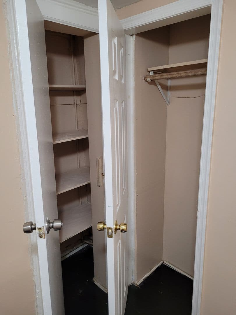 Newark Apartment: 90 Cutler St