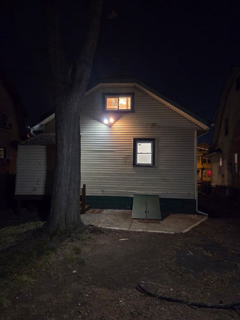 Newark House: 24 Valley St.