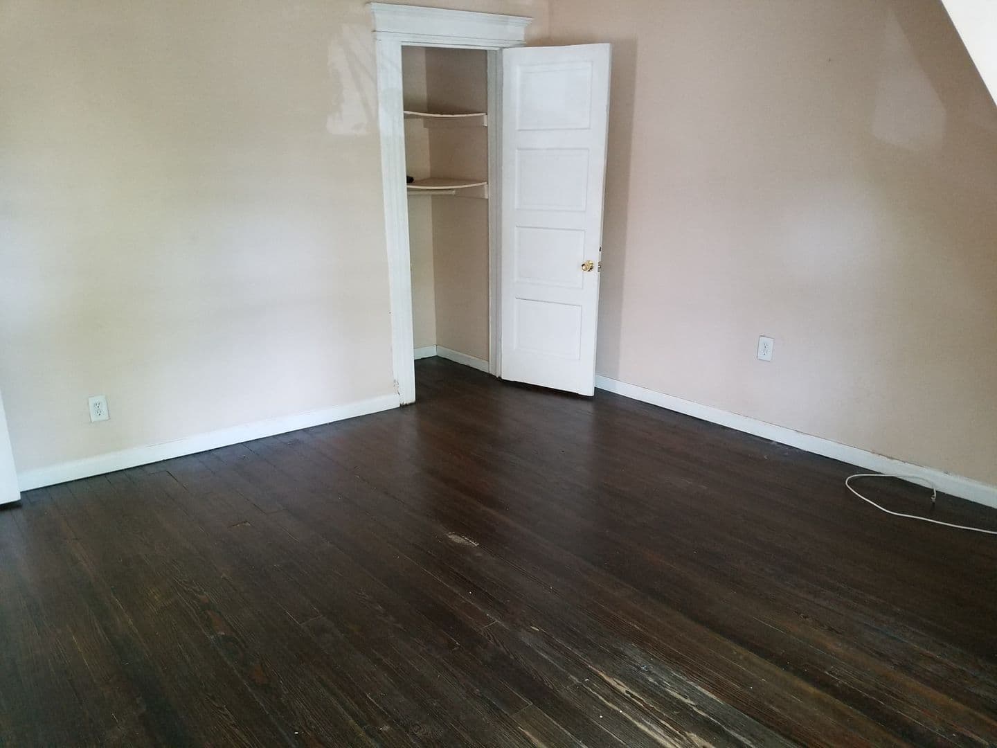 Newark House: 463 4th Ave
