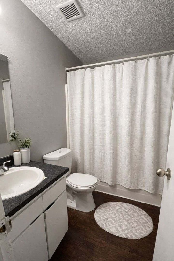 Tampa Apartment: 1500 E Humphrey St