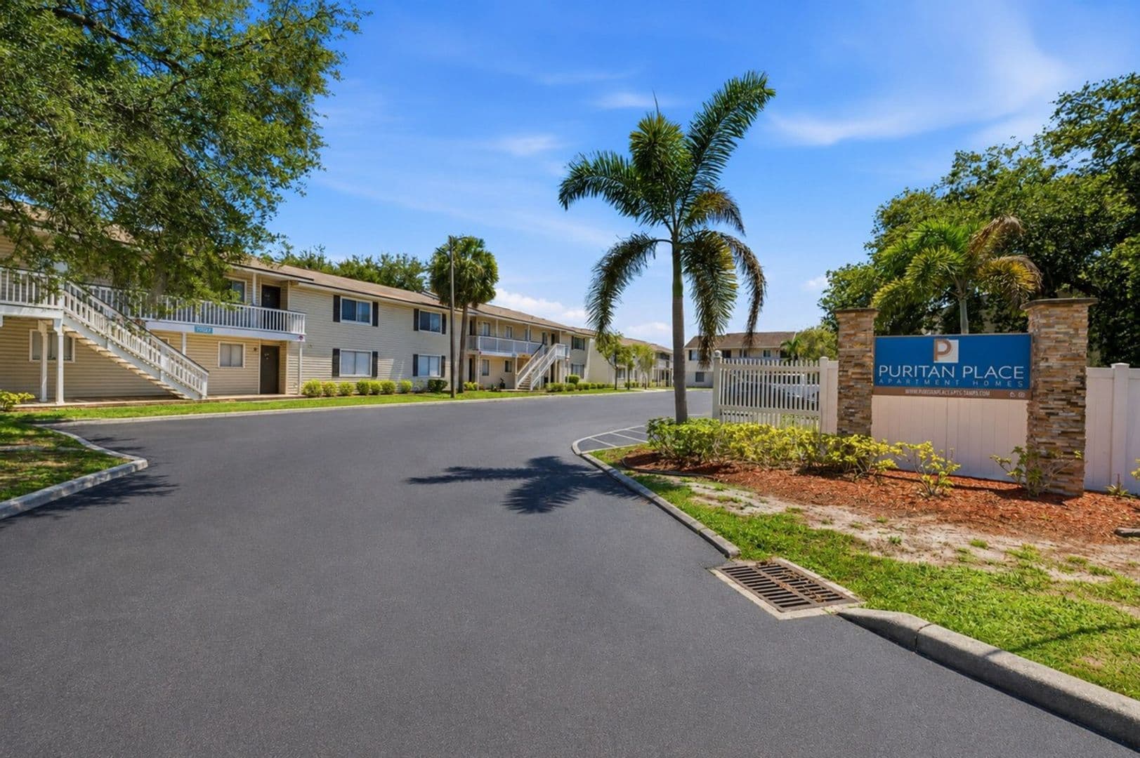 Tampa Apartment: 7903 Holly Lea Court