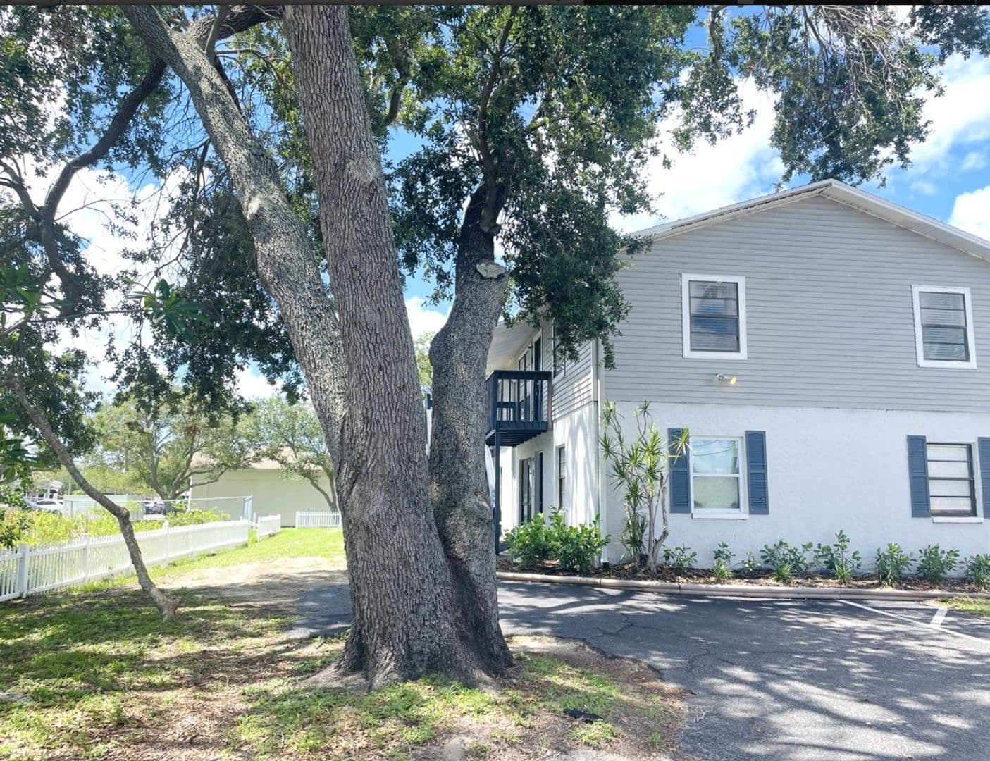 Pinellas Park Apartment: 4480 76th Ave N