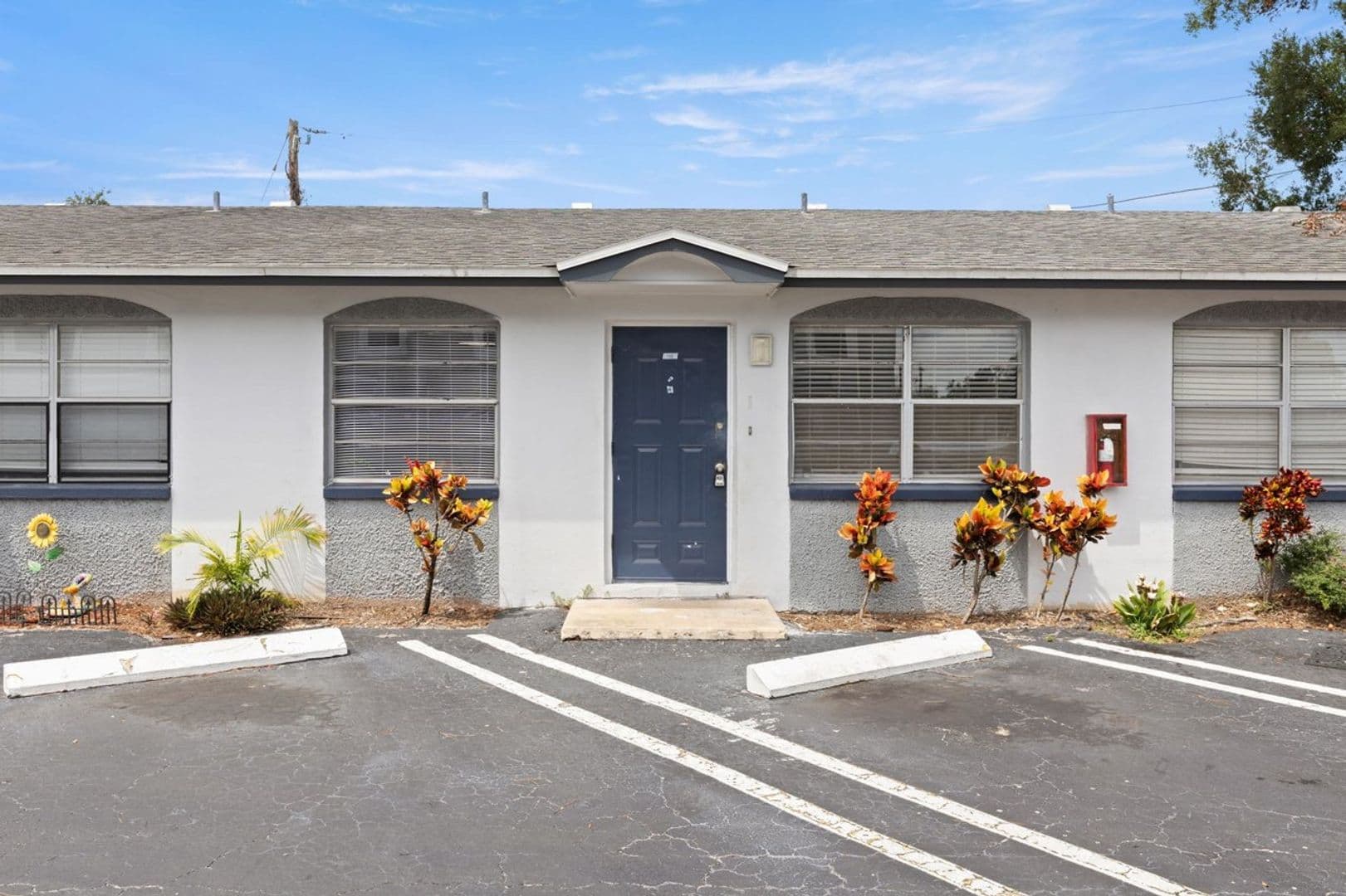 Pinellas Park Apartment: 4249 76th Ave N