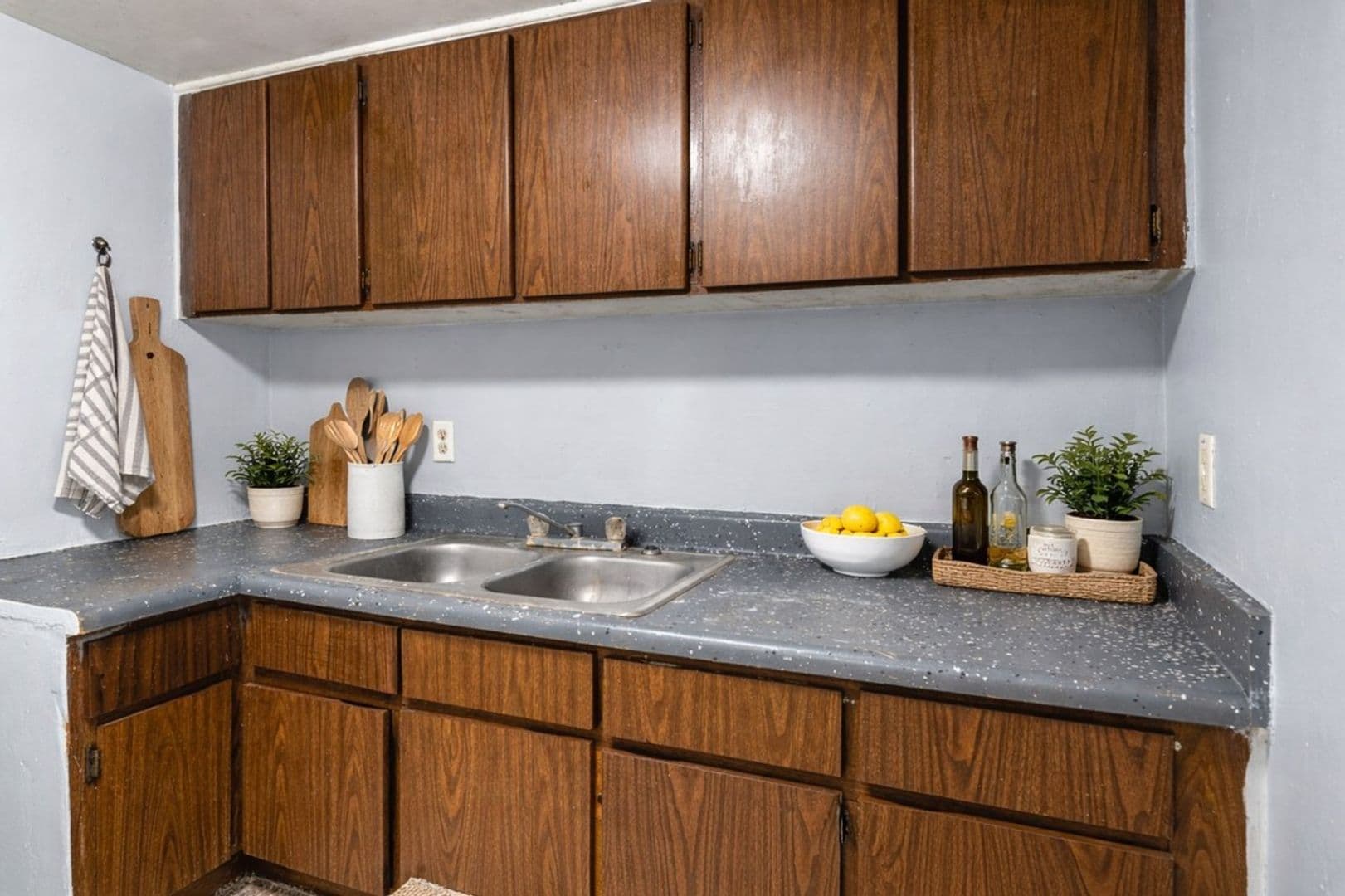Tampa Apartment: 13710 N 19TH ST