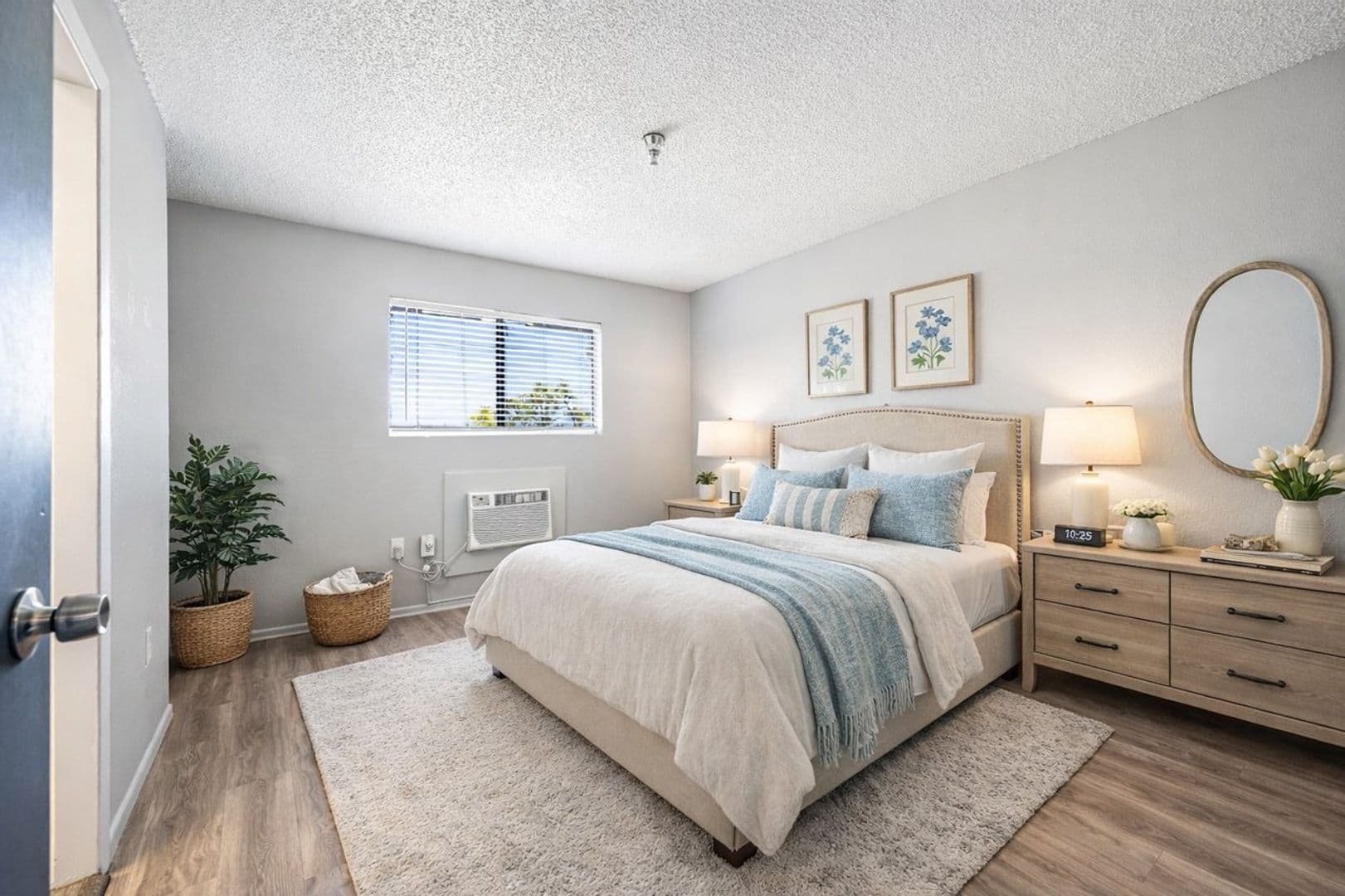 Seminole Apartment: 7525 83rd St N