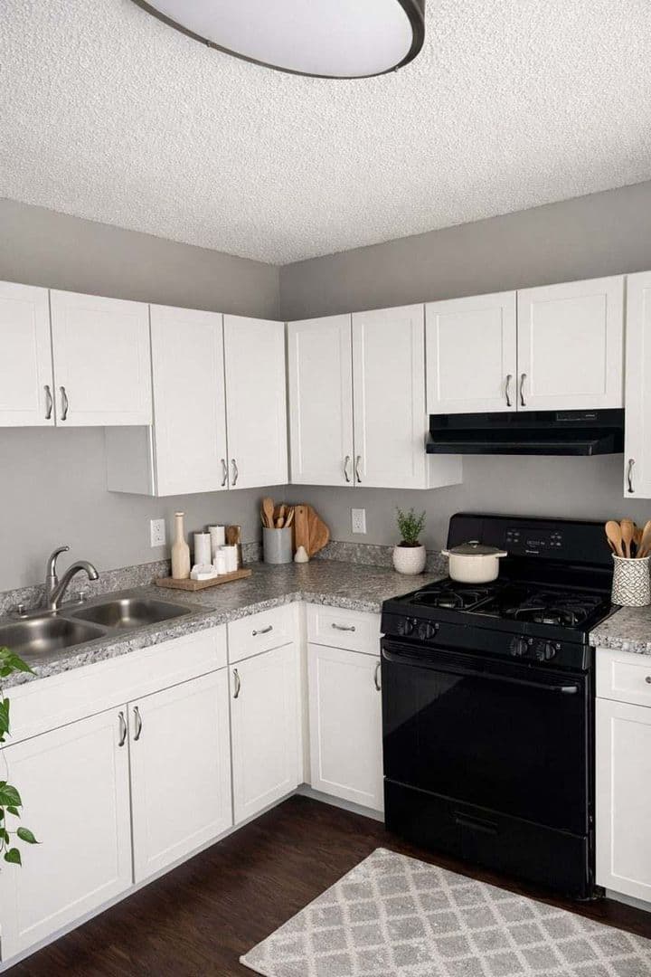 Tampa Apartment: 1500 E Humphrey St