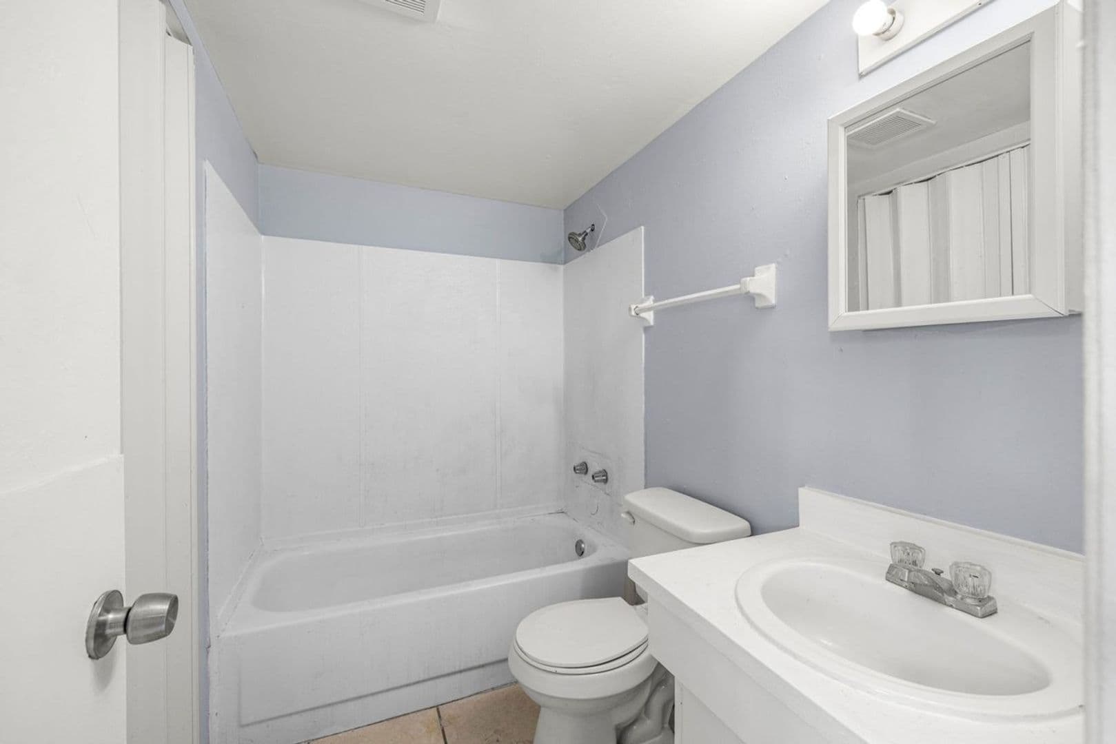 Tampa Apartment: 13710 N 19TH ST
