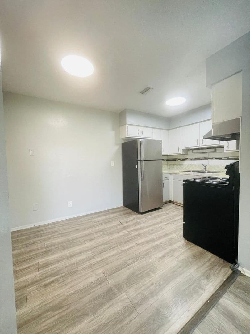 Pinellas Park Apartment: 4101 76th Ave N