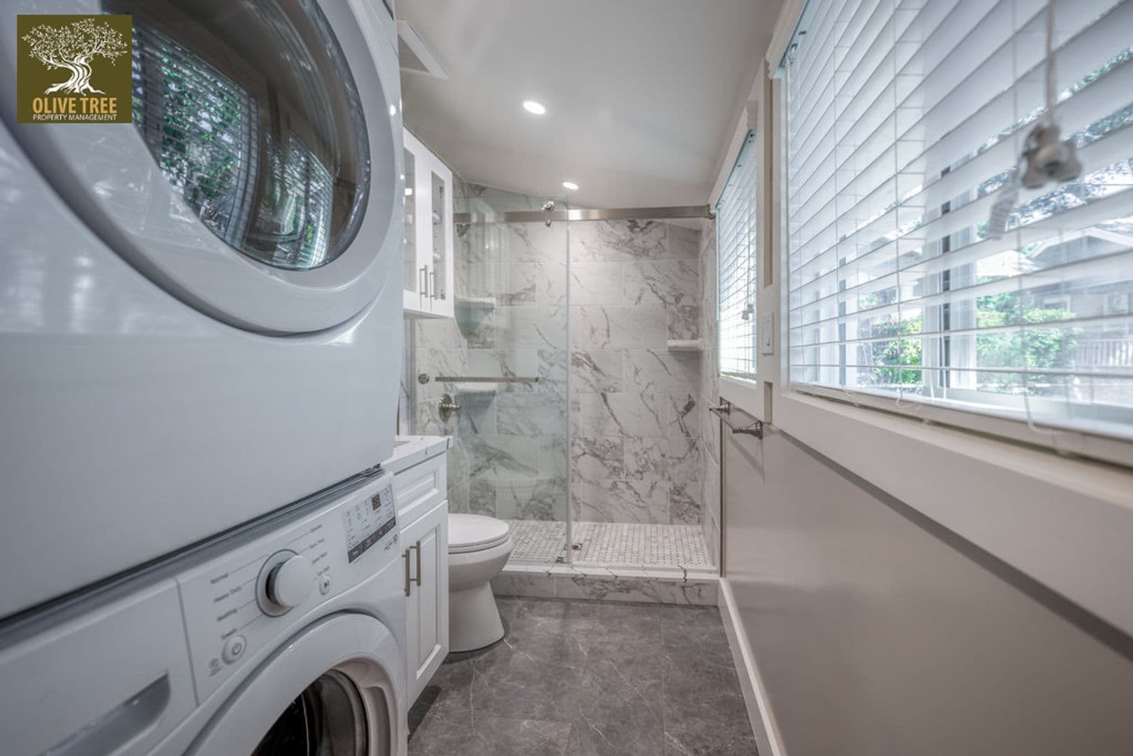Monrovia Apartment: 160-164 N. Myrtle Ave