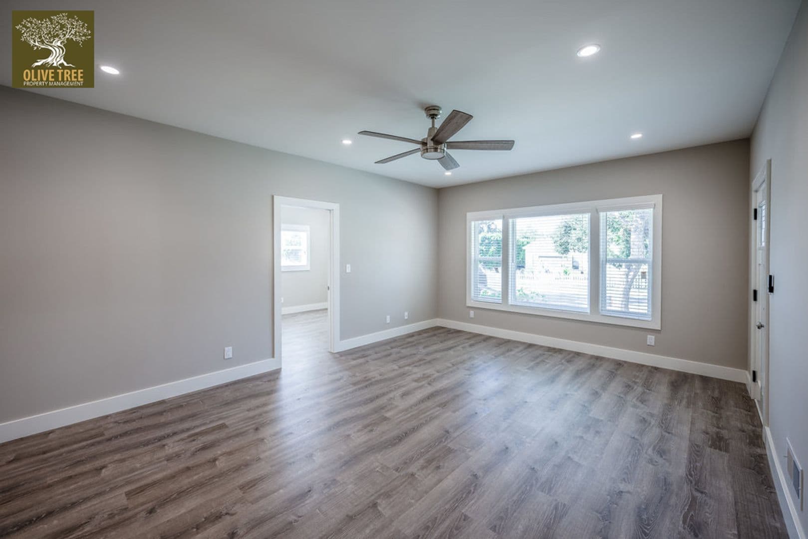 Monrovia Apartment: 160-164 N. Myrtle Ave