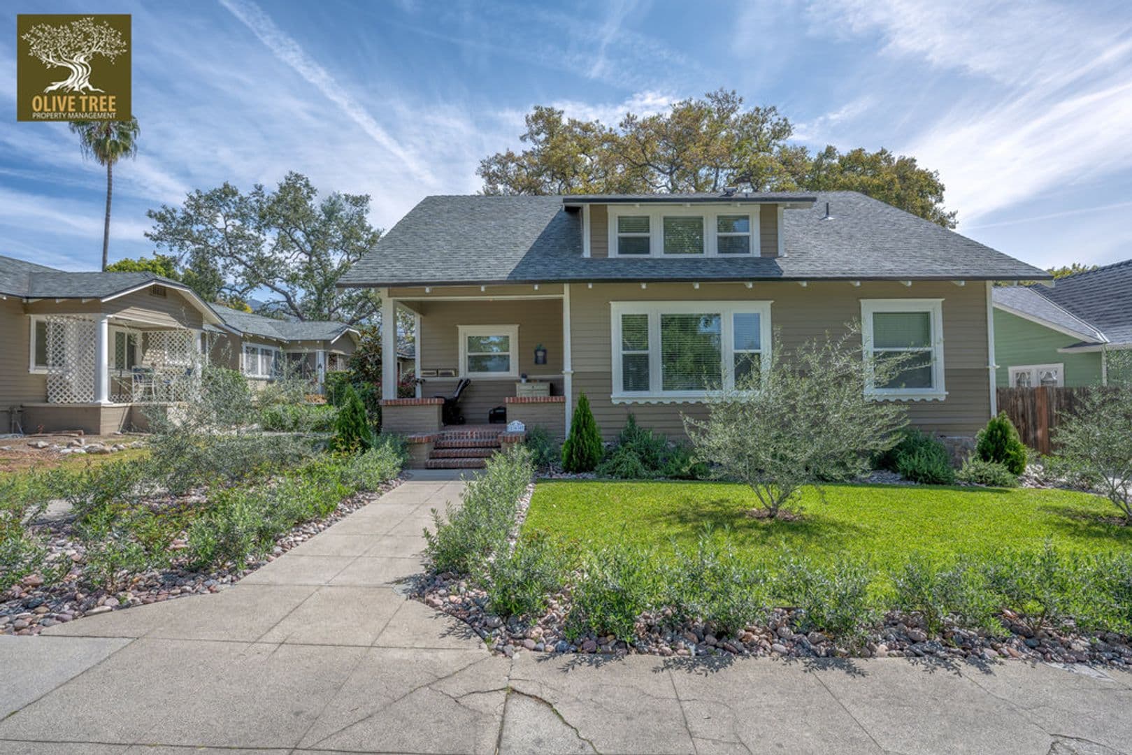 Monrovia Apartment: 160-164 N. Myrtle Ave