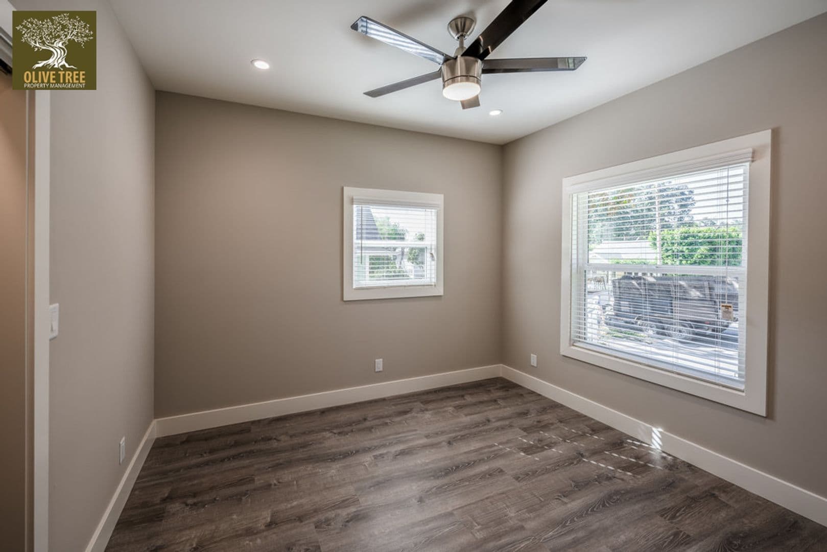 Monrovia Apartment: 160-164 N. Myrtle Ave
