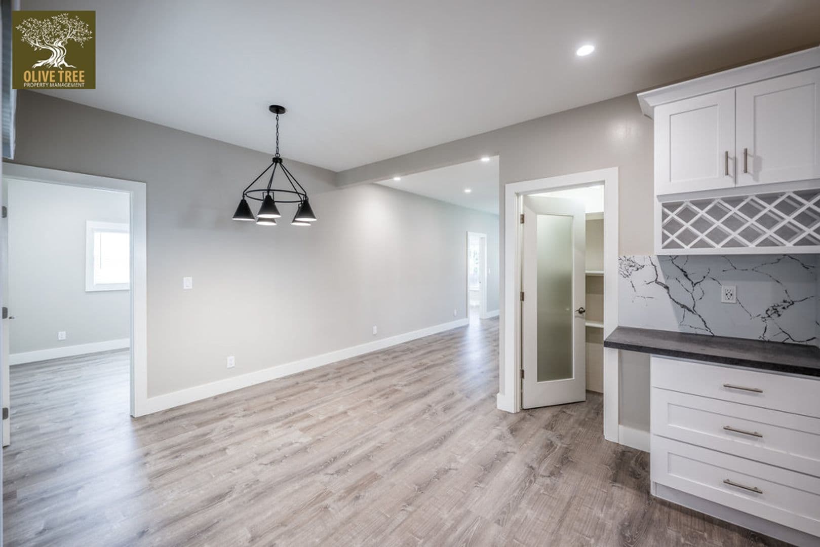 Monrovia Apartment: 160-164 N. Myrtle Ave