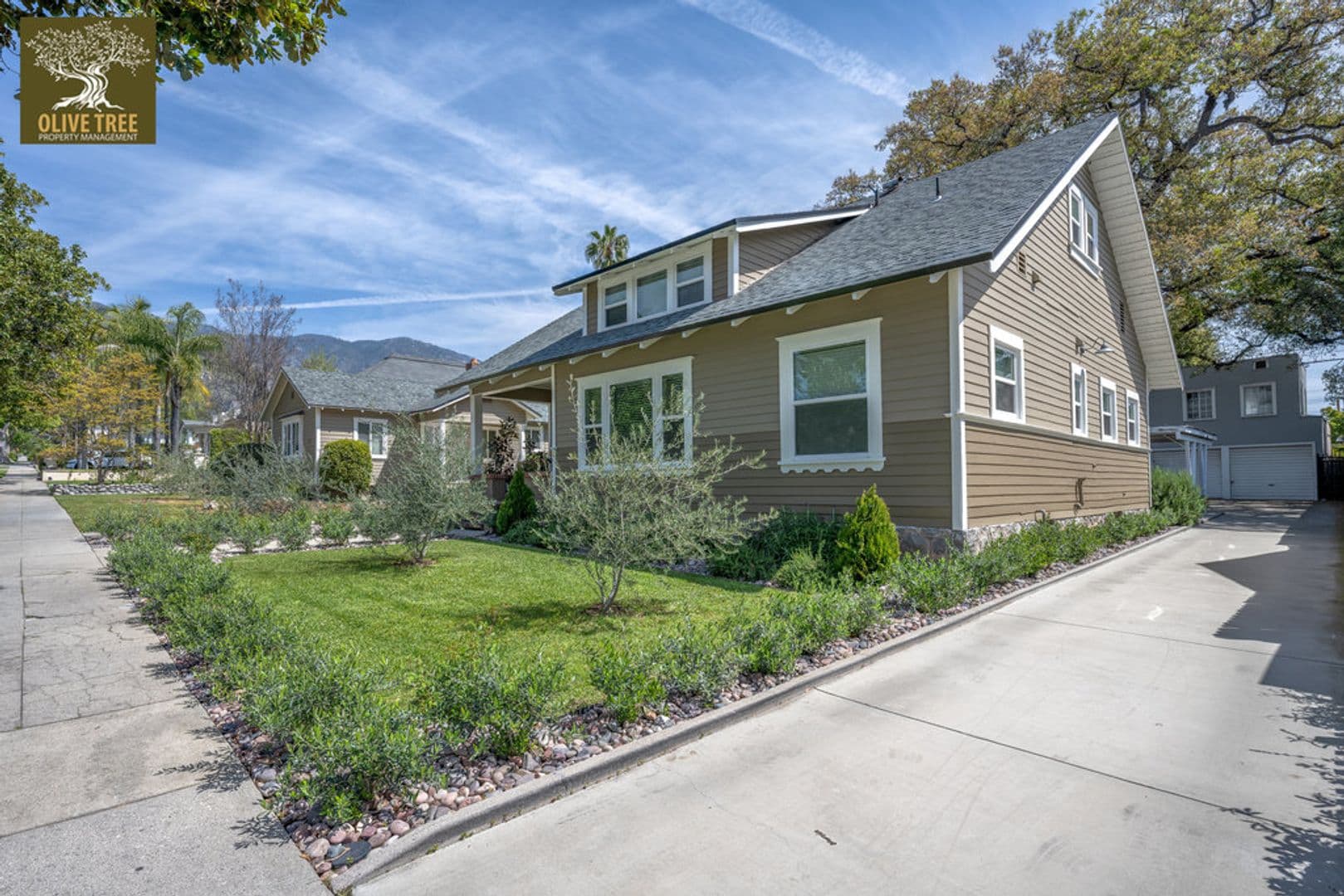 Monrovia Apartment: 160-164 N. Myrtle Ave