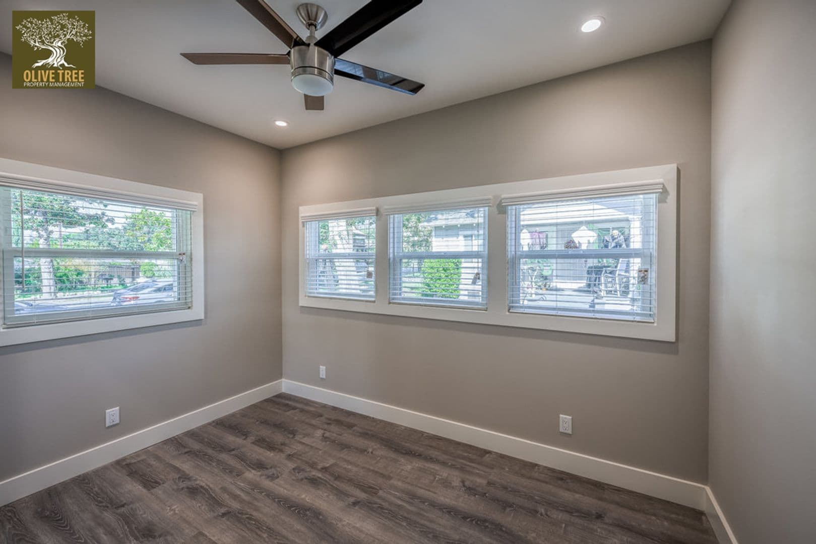 Monrovia Apartment: 160-164 N. Myrtle Ave