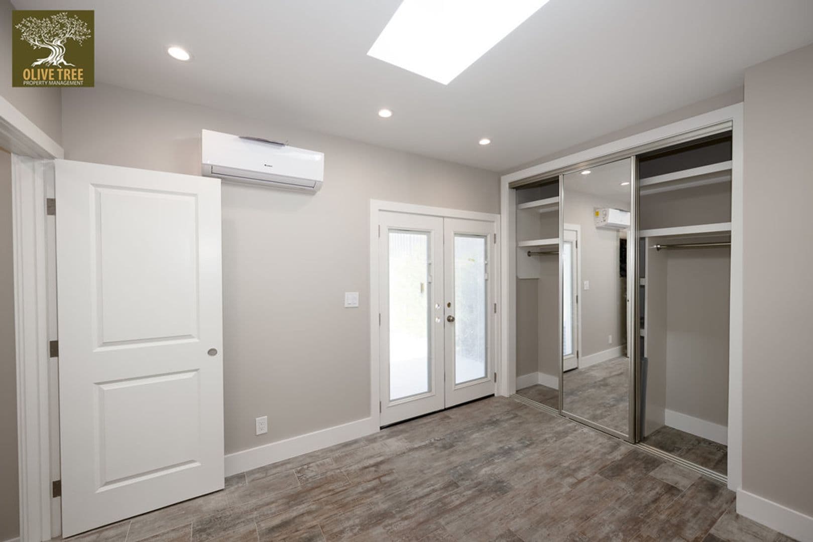 Pasadena Apartment: 498 S. Marengo Ave