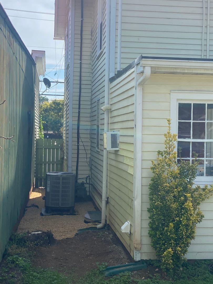 Culpeper House: 306 S. East Street
