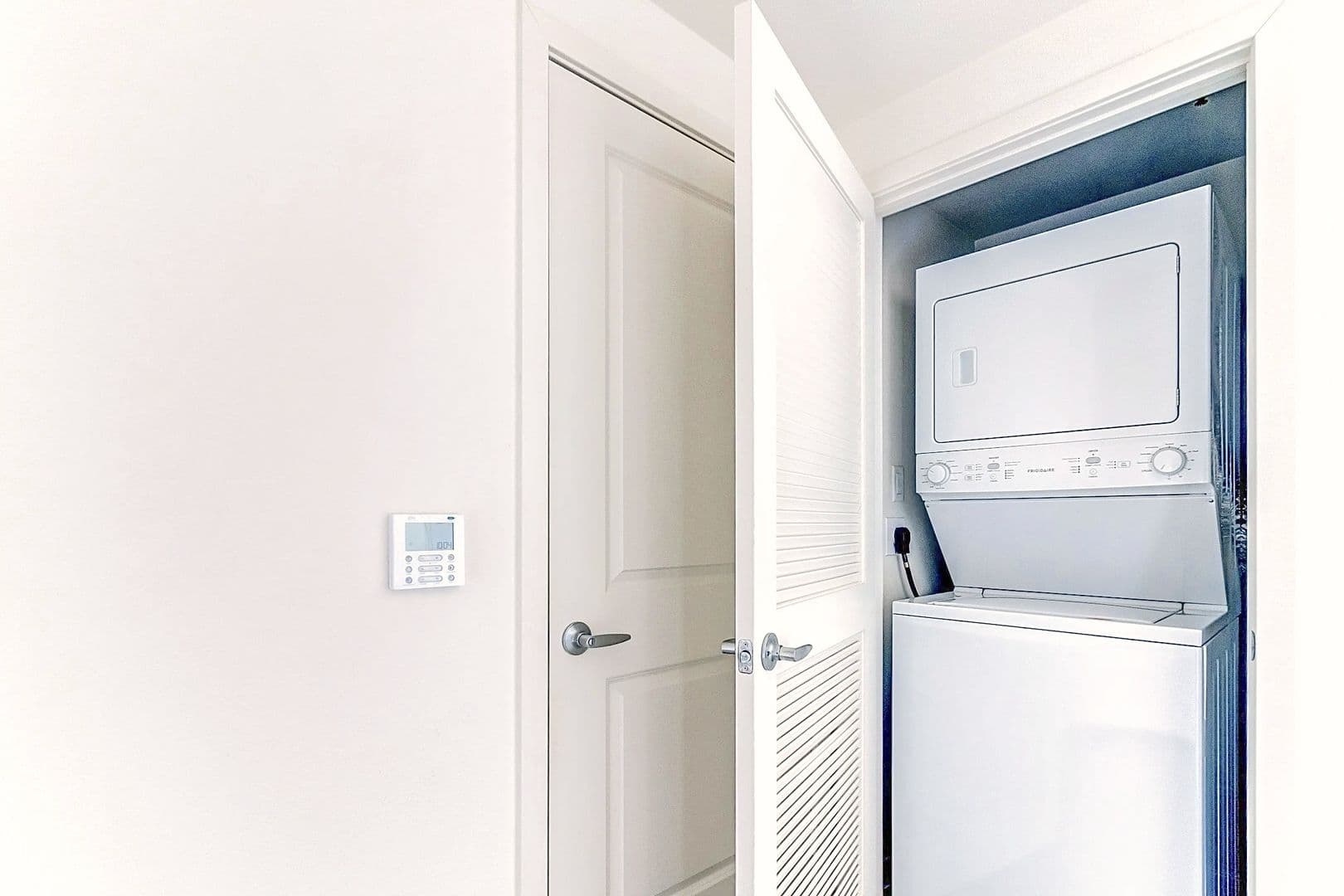 Los Angeles Apartment: 706 N Alvarado Street