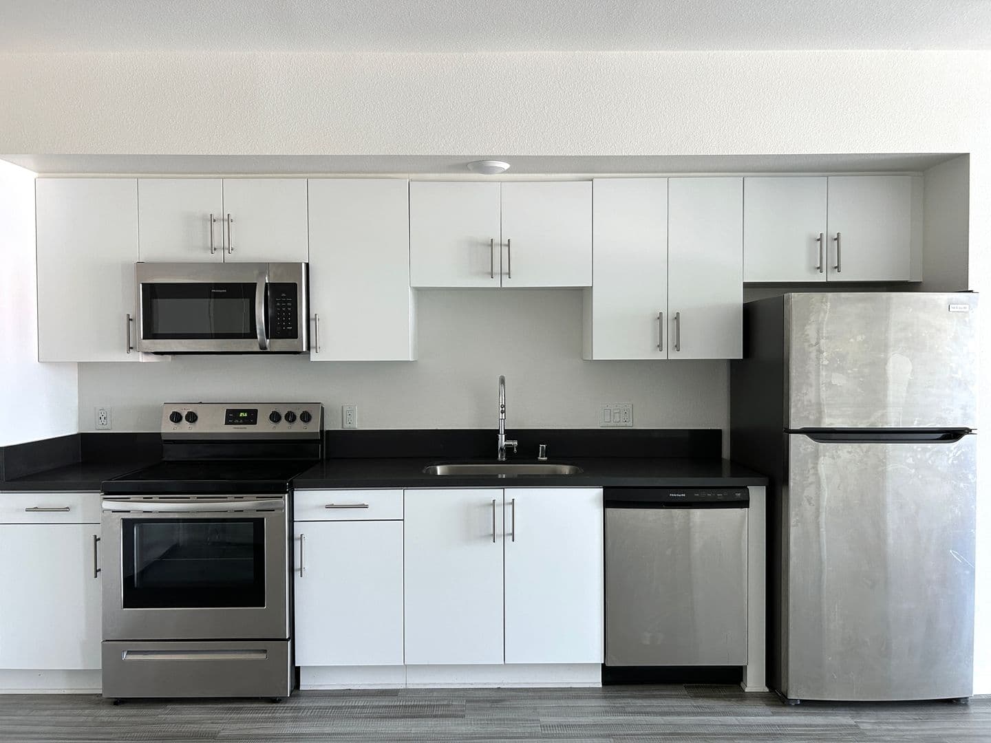Los Angeles Apartment: 706 N Alvarado Street