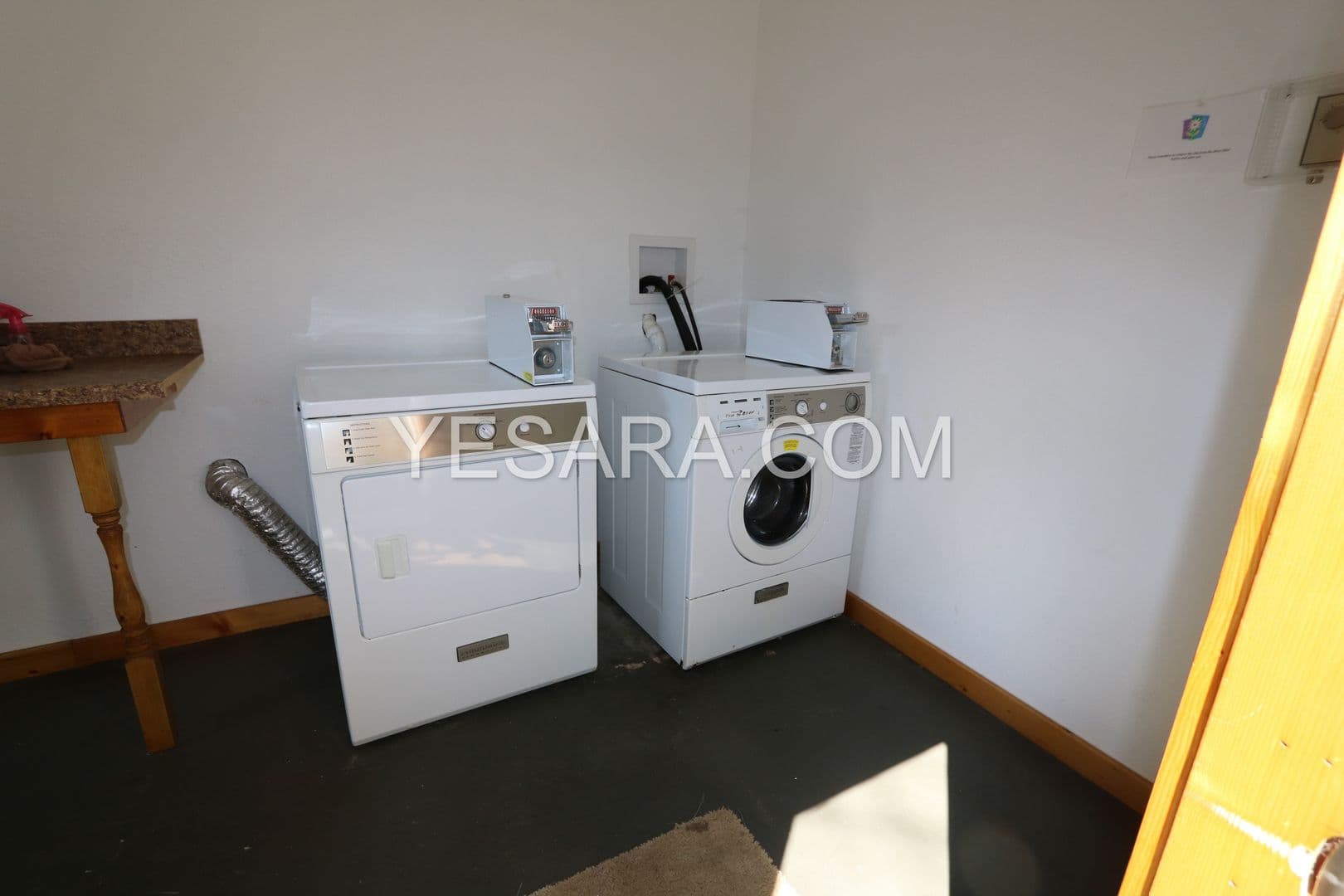 Burlington Apartment: 1021 N 6th St