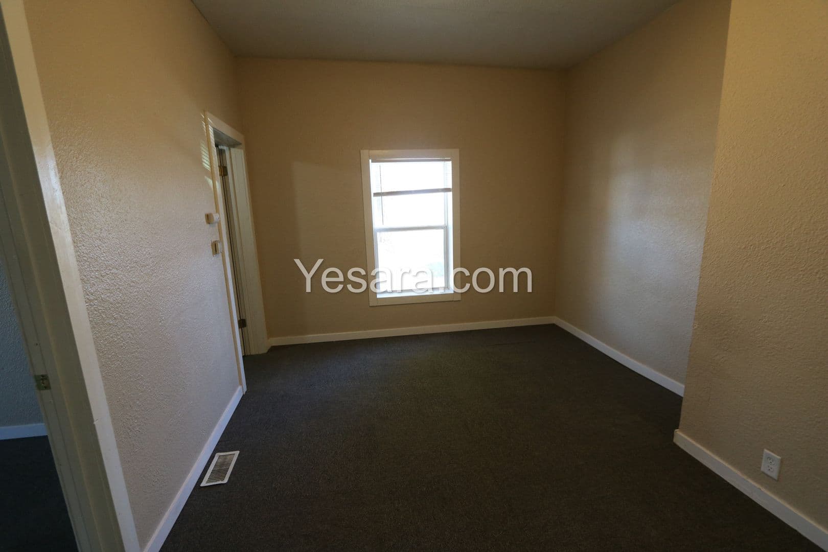 Burlington Apartment: 1409 Jefferson
