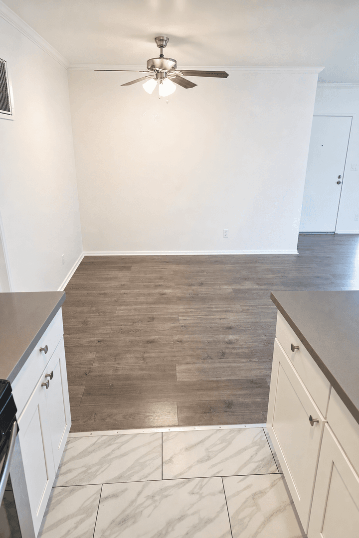 Sherman Oaks Apartment: 5017-5021 Buffalo Ave