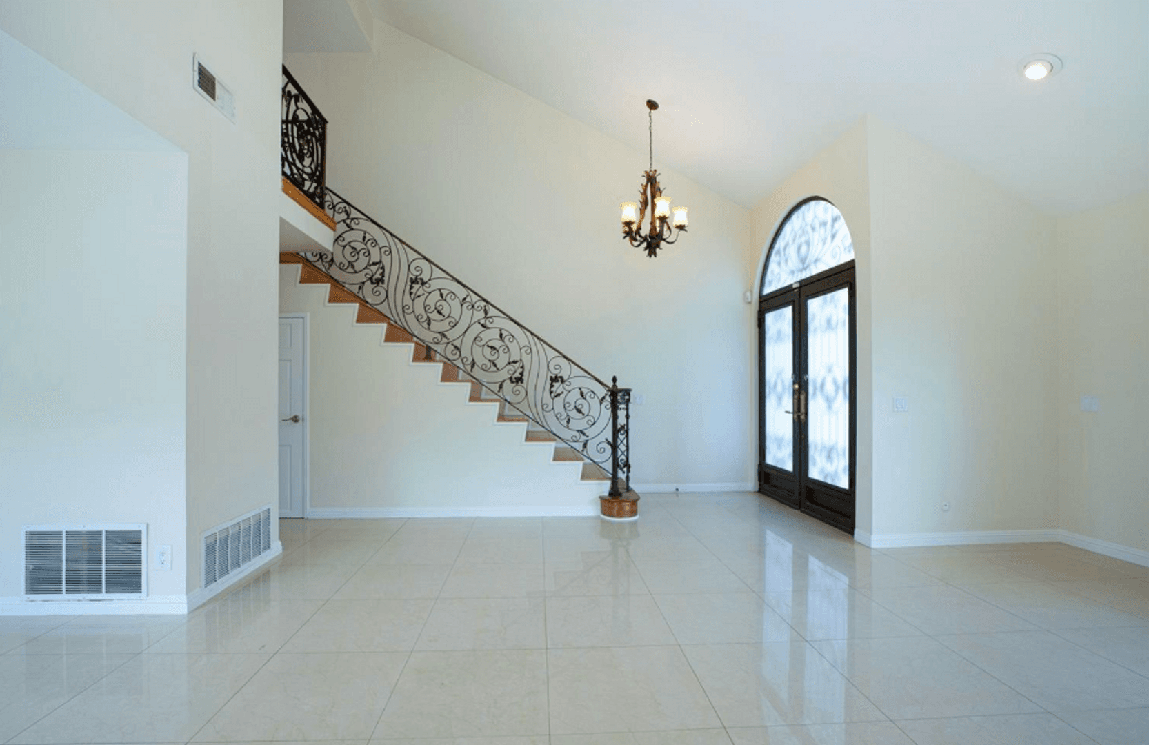 Burbank House: 2735 Joaquin Dr.