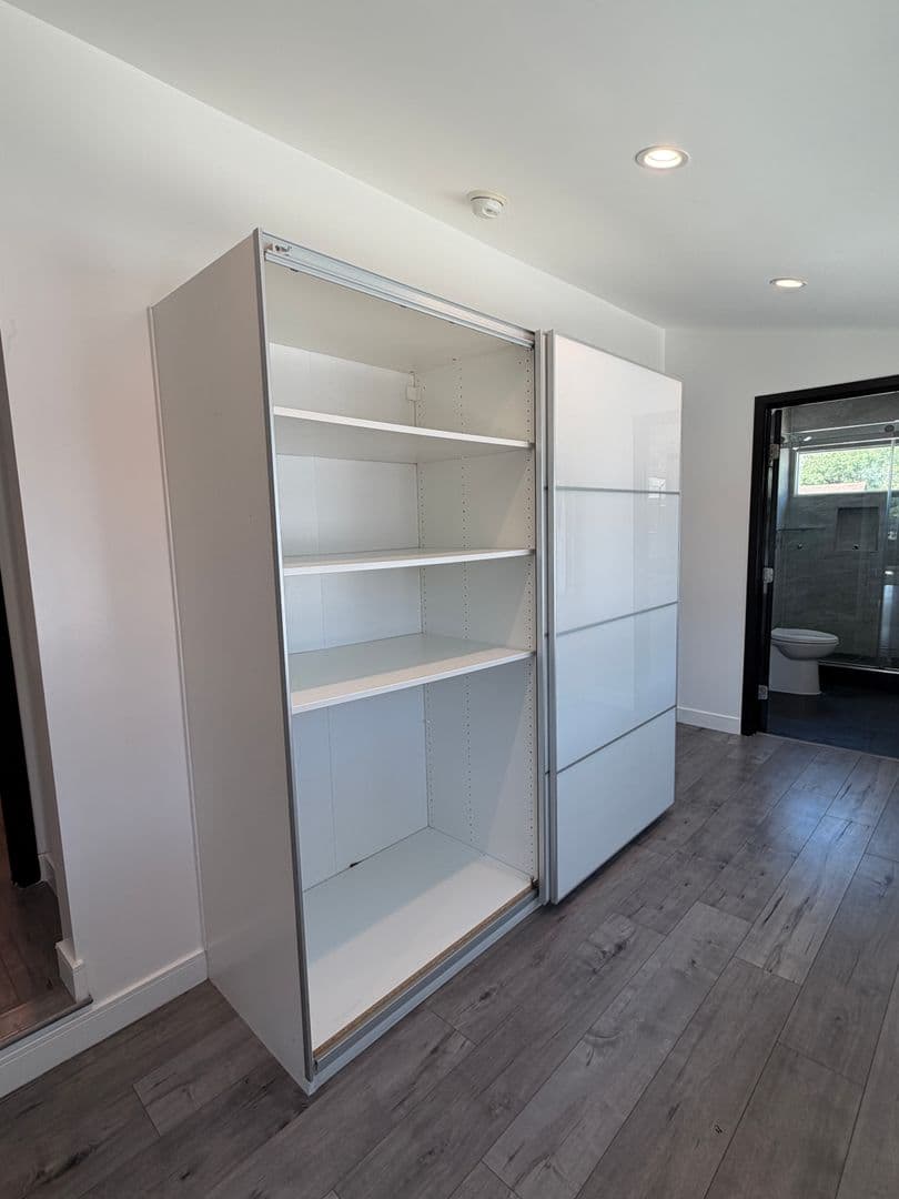 Sun Valley Apartment: 9040 Wildwood Ave