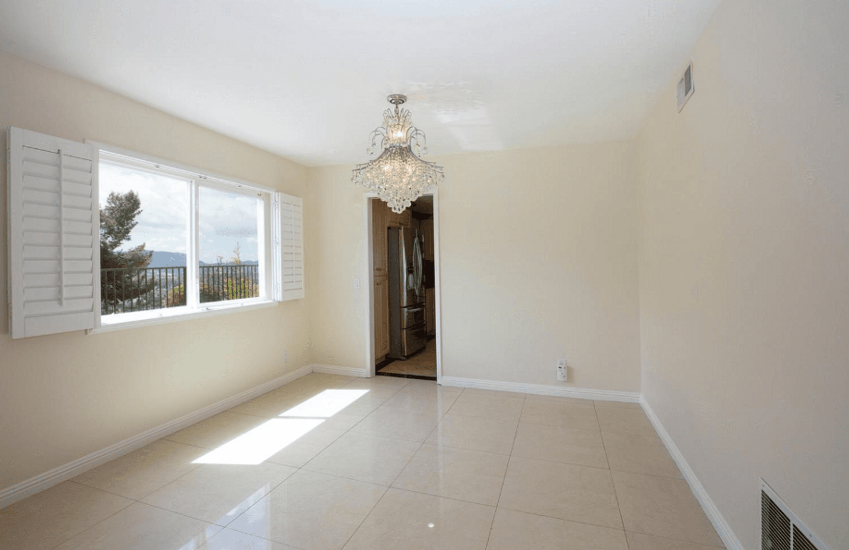 Burbank House: 2735 Joaquin Dr.