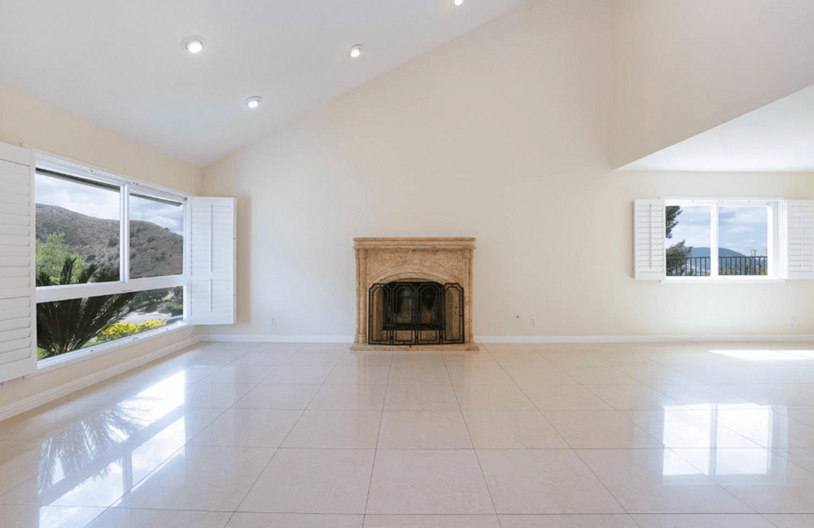 Burbank House: 2735 Joaquin Dr.